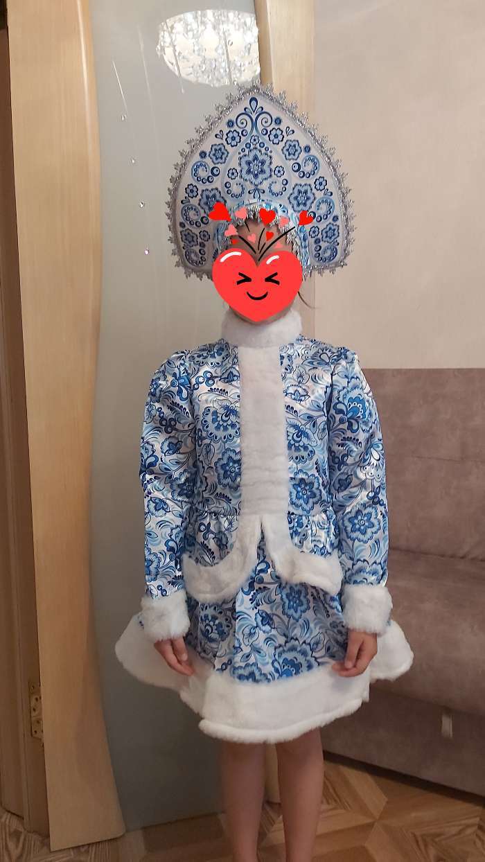 Фотография покупателя товара Карнавальный костюм «Снегурочка», бело-голубые узоры, размер 34, рост 134 см - Фото 7