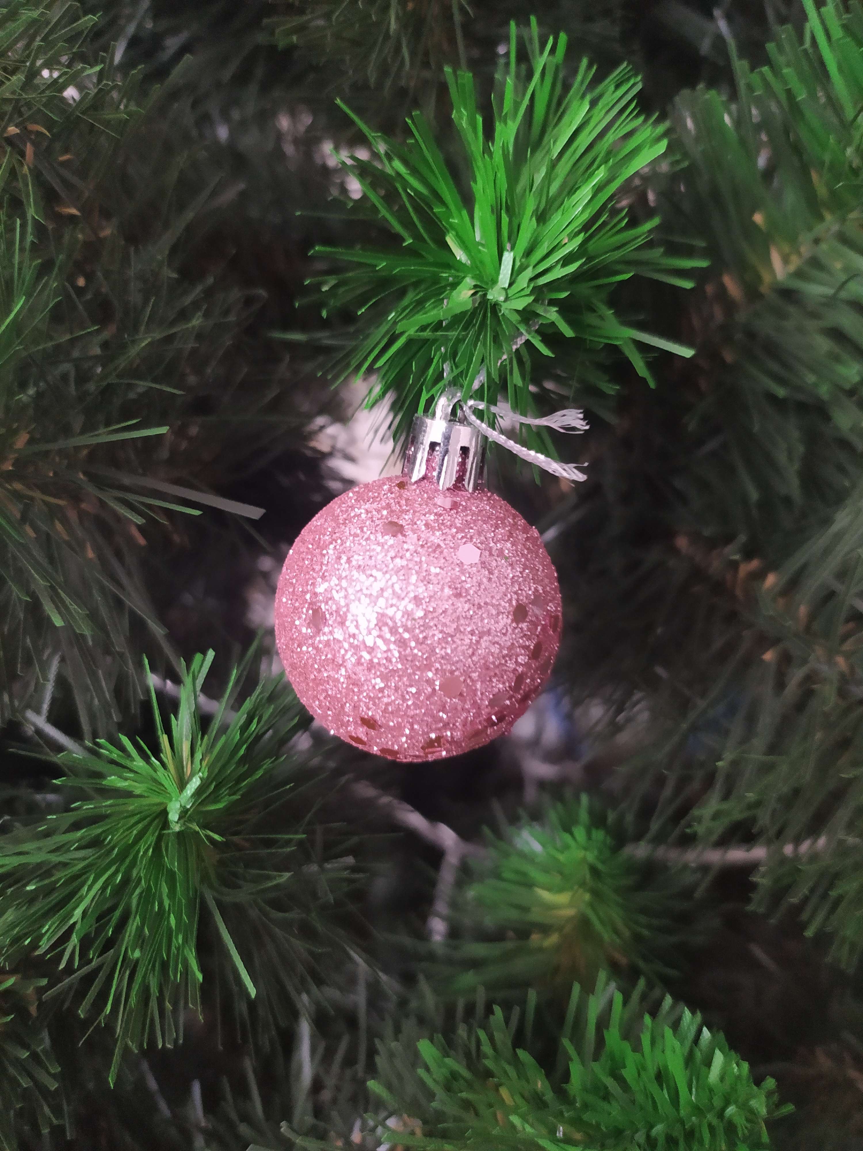 Фотография покупателя товара Ёлочные игрушки «Дженна», шары новогодние, набор 18 шт., d=4 см, розовый - Фото 9