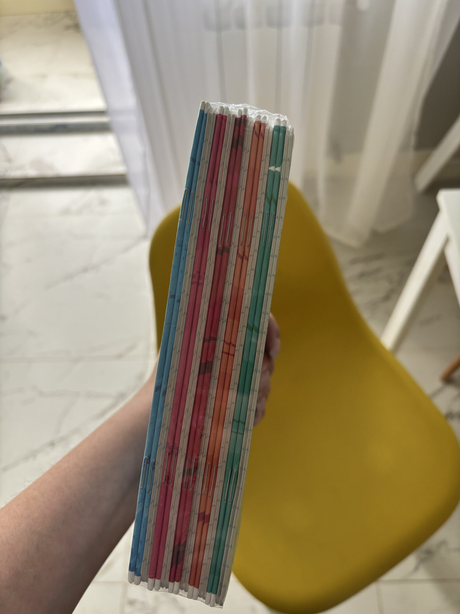 Фотография покупателя товара Тетрадь 12 листов в линейку, А5, на скрепке, блок №1 «Градиент» МИКС - Фото 2