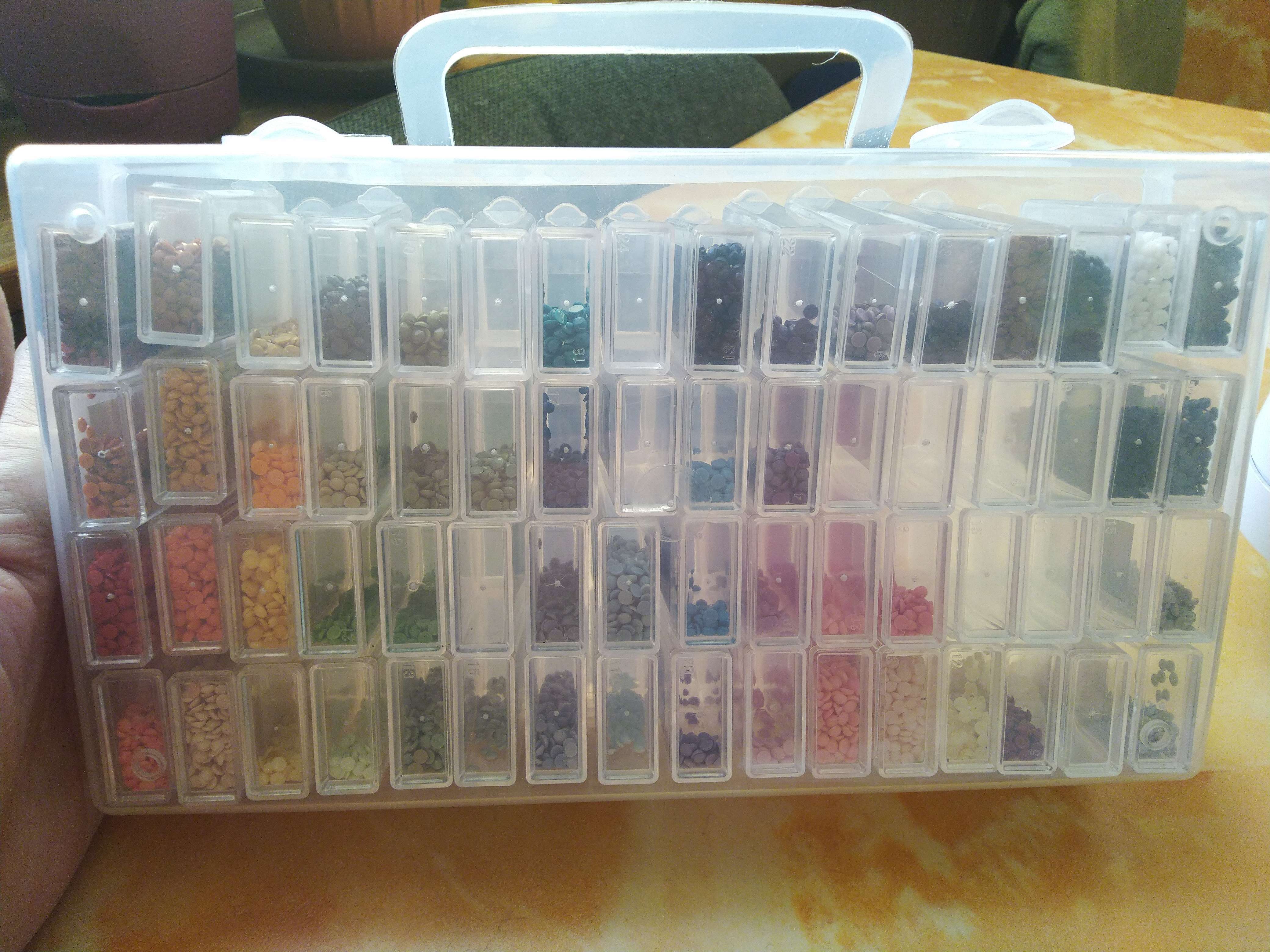 Фотография покупателя товара Органайзер для хранения мелочей, 64 баночки, 13×22×5 см, с наклейками, прозрачный - Фото 2