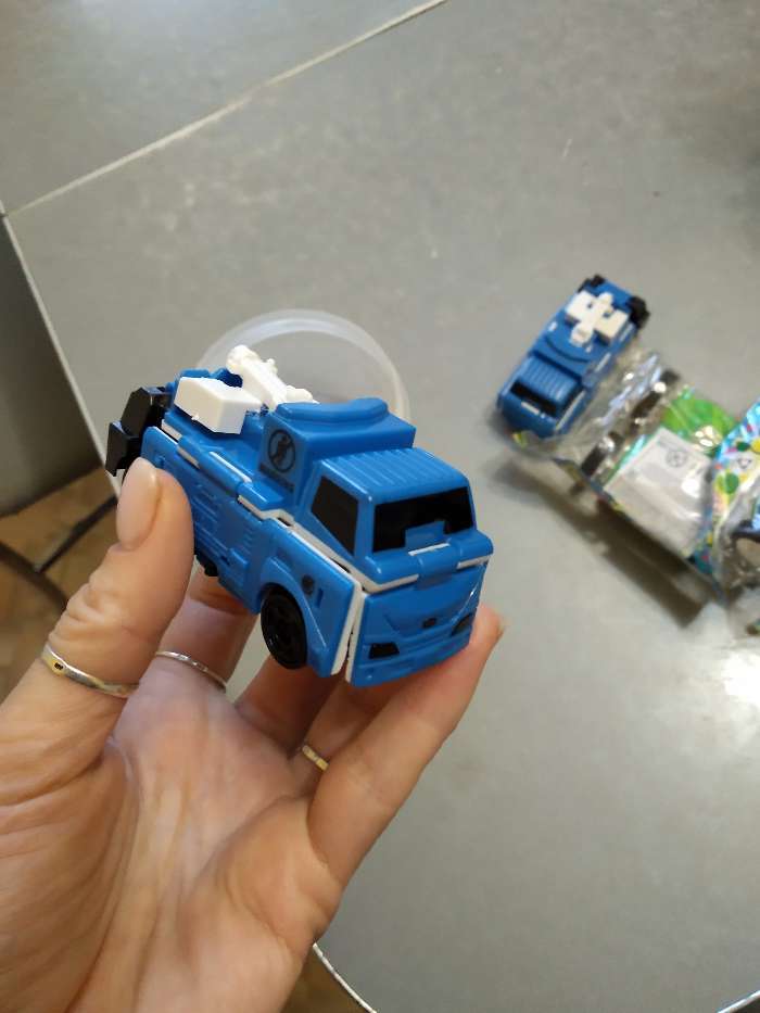 Фотография покупателя товара Робот "Гонка", трансформируется, цвета МИКС - Фото 2