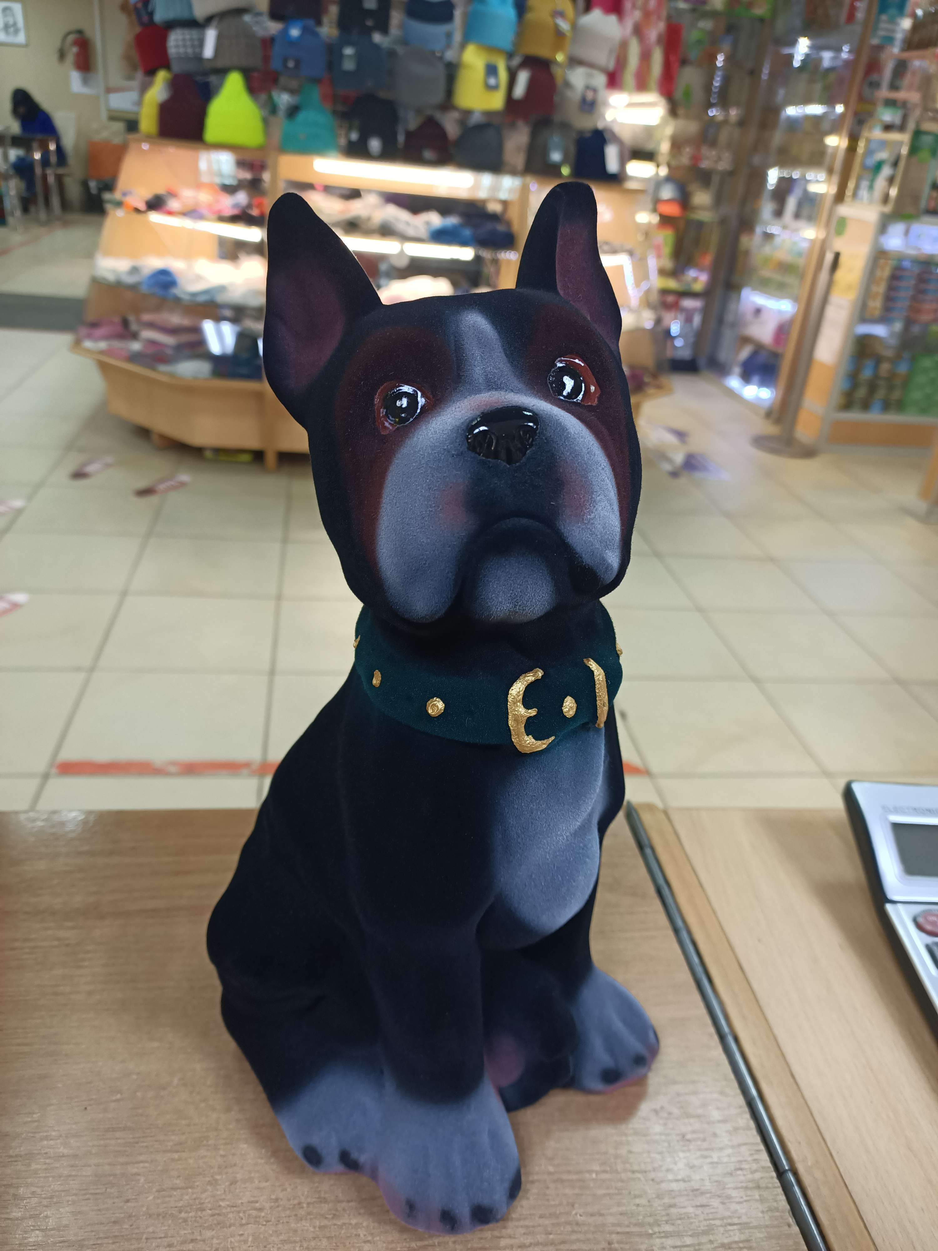 Фотография покупателя товара Копилка "Собака Боксёр", чёрный цвет, флок, керамика, 33 см - Фото 2
