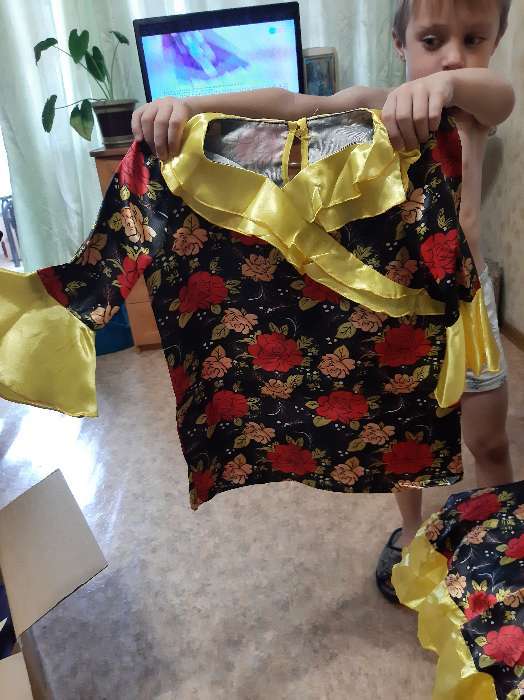 Фотография покупателя товара Карнавальный цыганский костюм для девочки, жёлтый с оборкой по груди, р. 32, рост 122 см - Фото 6