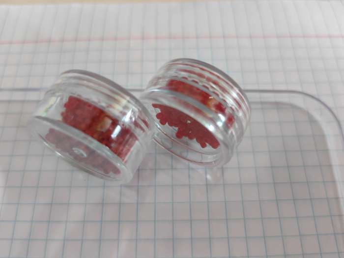 Фотография покупателя товара Органайзер для хранения мелочей, 12 баночек, 12×9×2 см, d=2.8×1.5 см, 4.5 мл, прозрачный - Фото 10