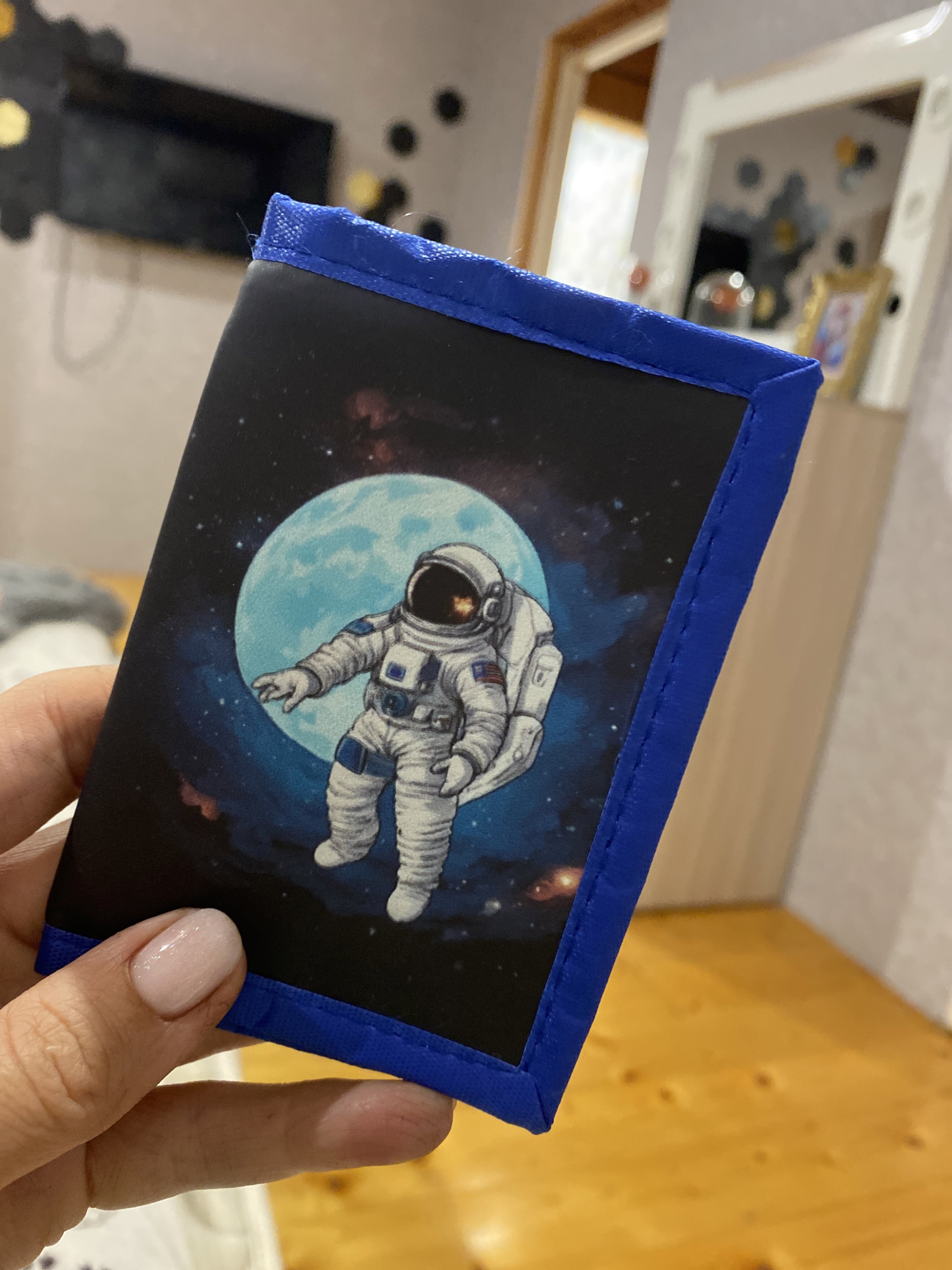 Фотография покупателя товара Кошелёк детский «Космонавт», на липучке, Выбражулька, синий - Фото 1