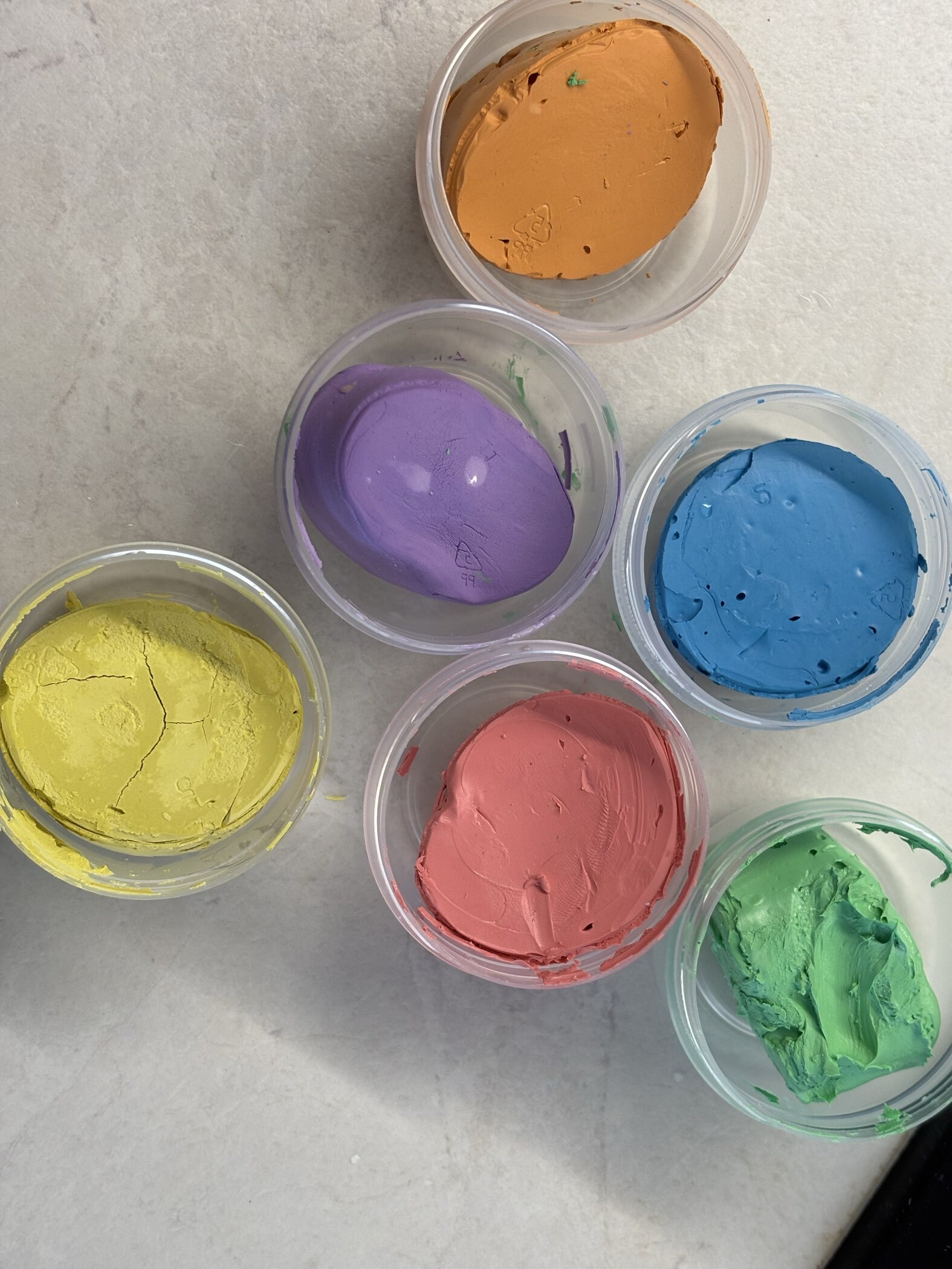 Фотография покупателя товара Краски пальчиковые набор 6 цветов × 60 мл, Спектр, 360 мл, «Лапочки» (от 1 года ) - Фото 3