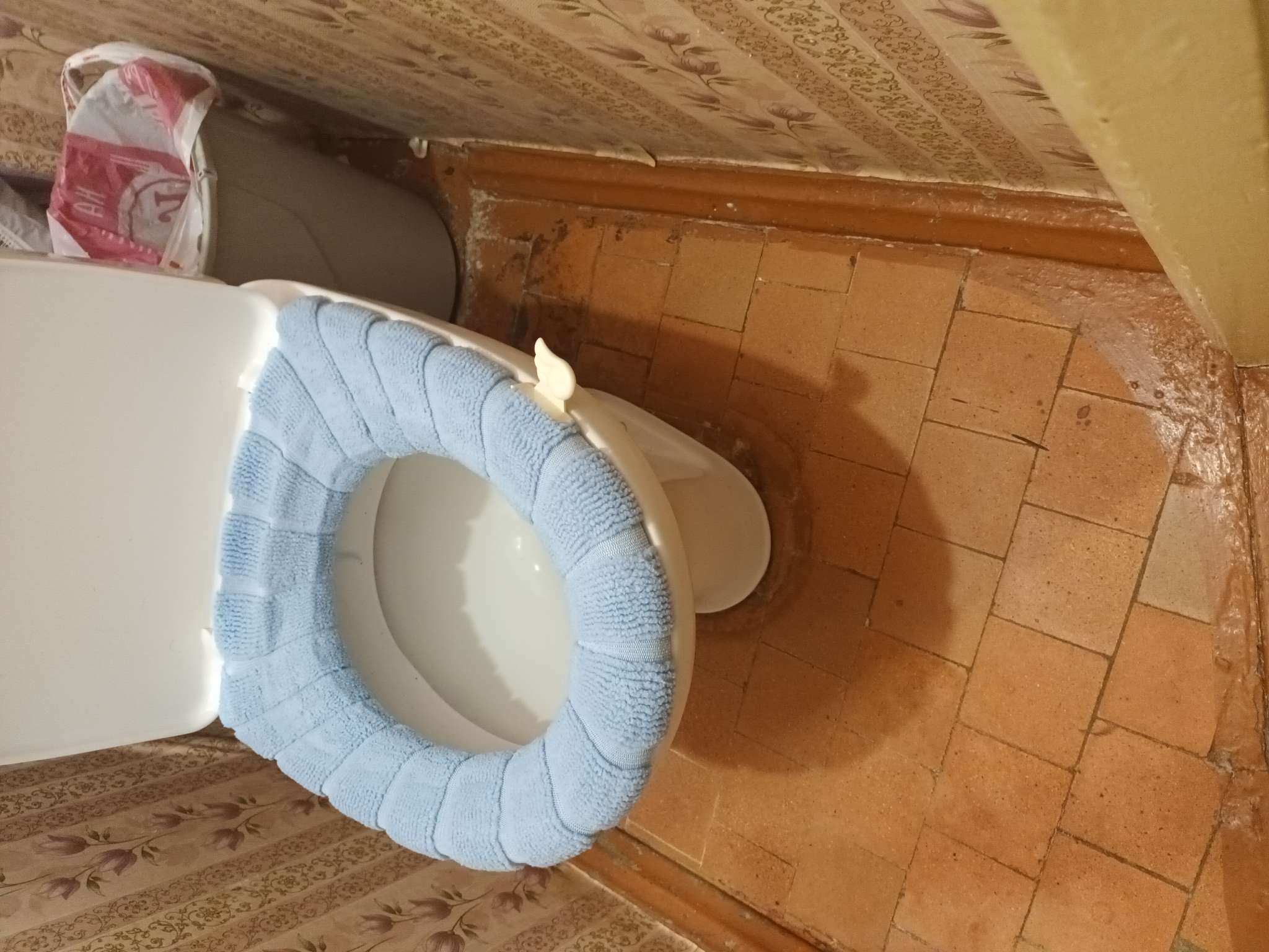 Фотография покупателя товара Ручка для сиденья унитаза «Ангелочек», 4.8×4.5×1.5 см, МИКС - Фото 1