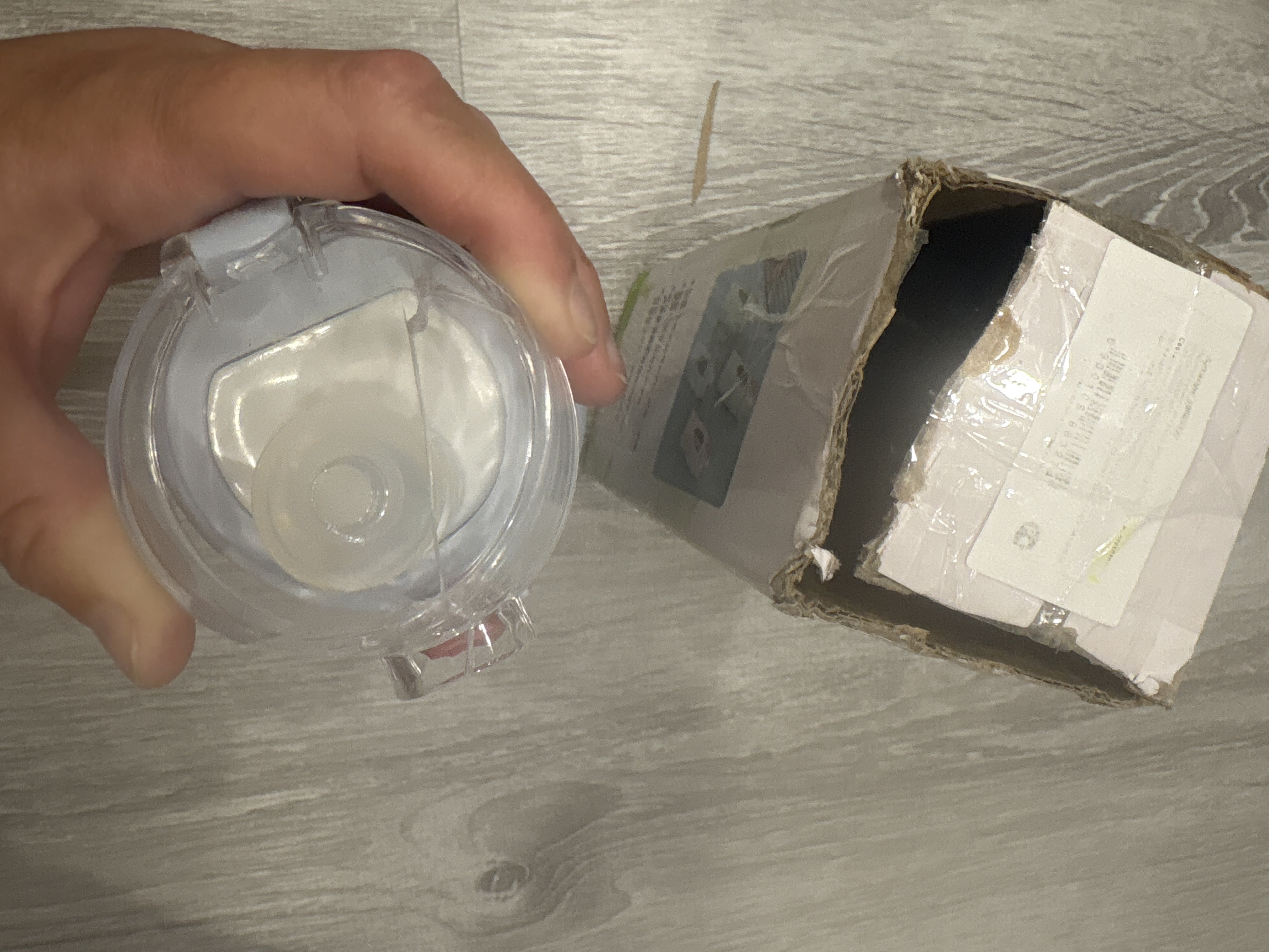 Фотография покупателя товара УЦЕНКА Бутылка для воды, 400 мл, 19.5 х 7 х 5.2 см, стеклянная, голубая - Фото 1