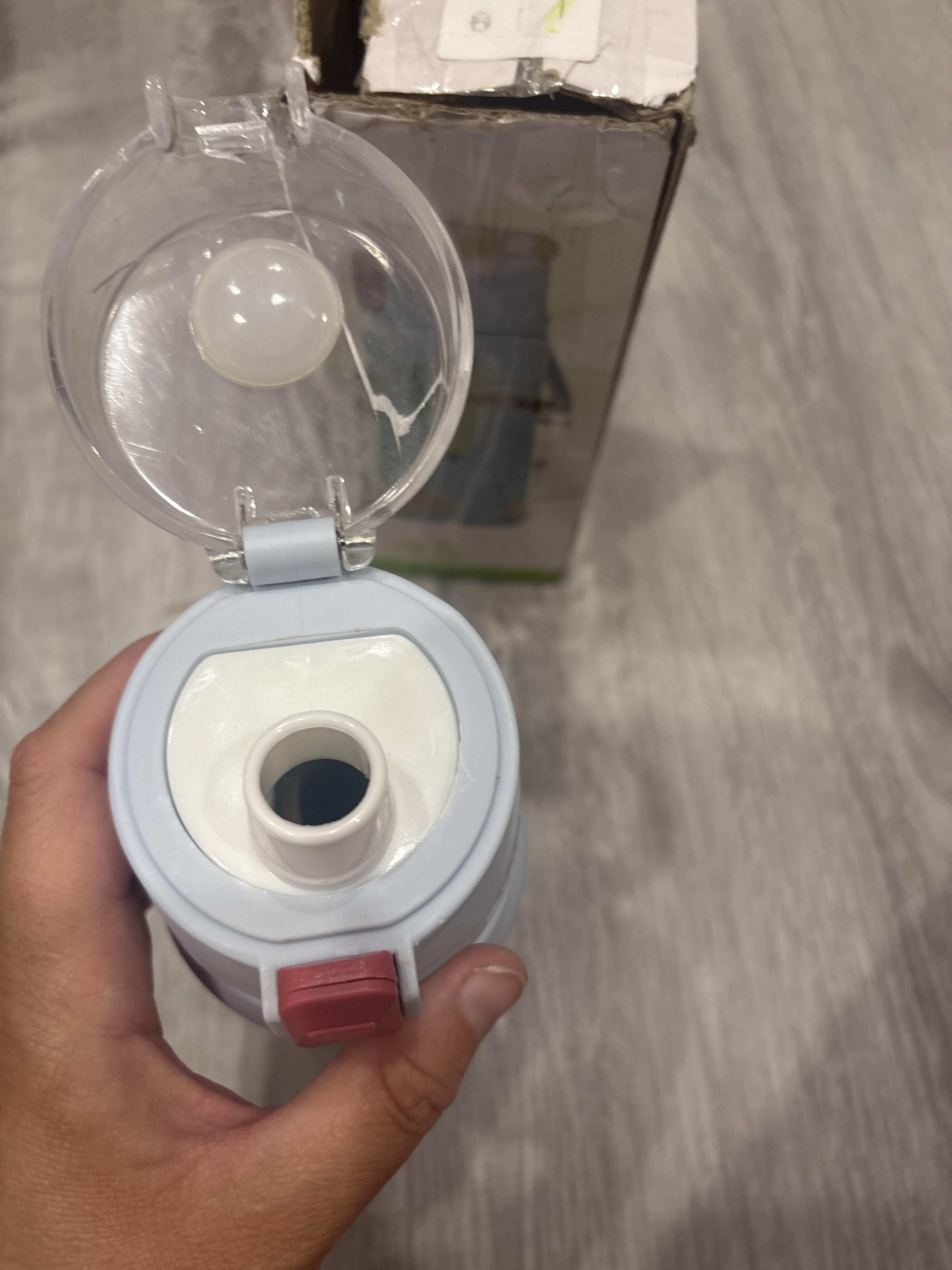 Фотография покупателя товара УЦЕНКА Бутылка для воды, 400 мл, 19.5 х 7 х 5.2 см, стеклянная, голубая - Фото 2