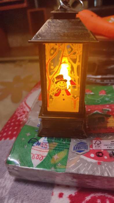 Фотография покупателя товара Светодиодная фигура «Фонарь с Дедом Морозом» 5.5 × 13 × 5.5 см, пластик, батарейки AG13х3, свечение тёплое белое - Фото 15