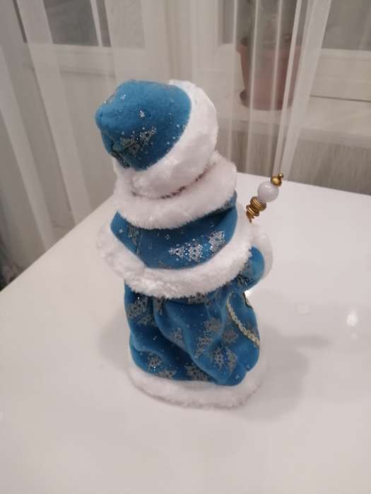 Фотография покупателя товара Снегурочка "Голубая шубка, с посохом" с подсветкой, двигается, 30 см, голубой