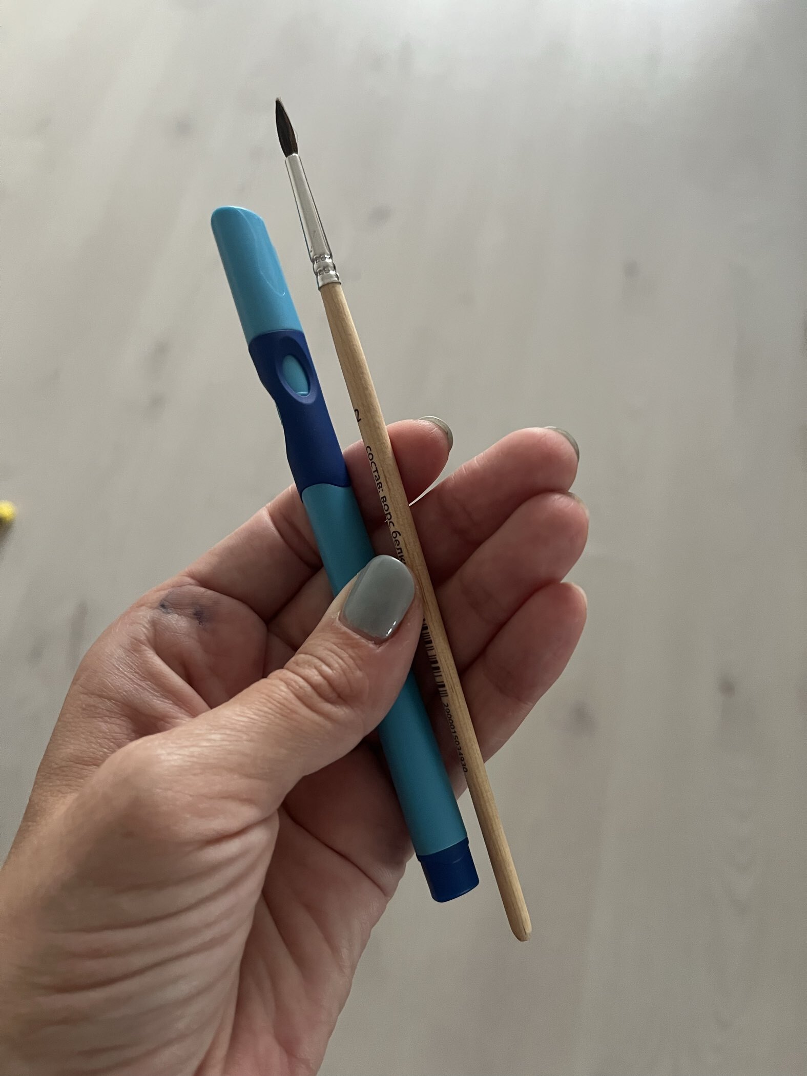 Фотография покупателя товара Ручка шариковая 0.7 мм, стержень синий, корпус синий с резиновым держателем, для правшей (цена за 1 шт.) - Фото 1