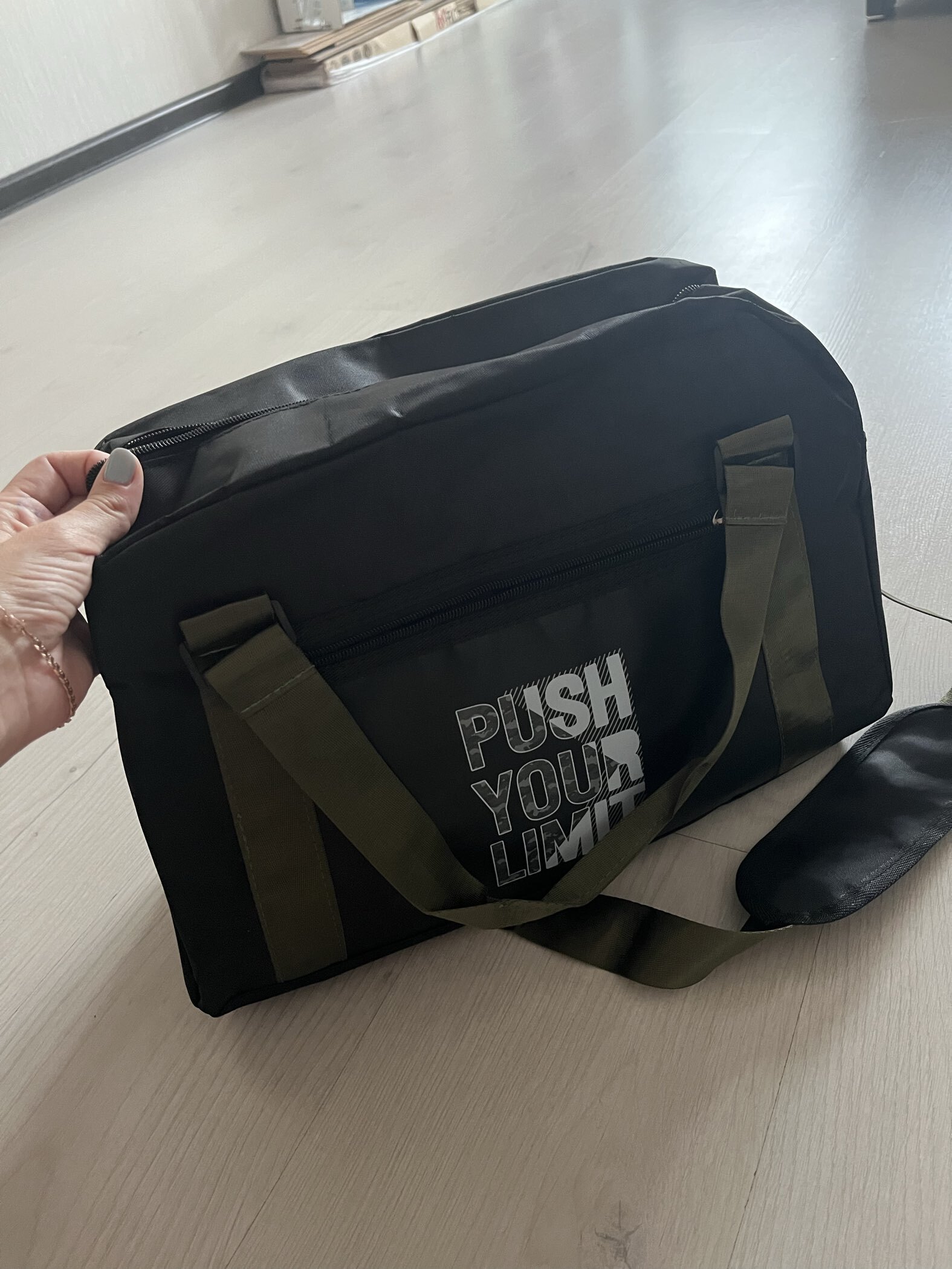 Фотография покупателя товара Сумка спорт Push your limit 40×25×18 см, отдел на молнии, длинный ремень, чёрная - Фото 1