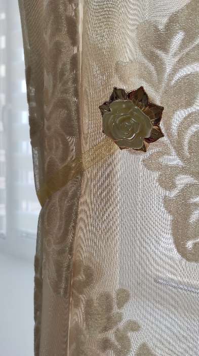 Фотография покупателя товара Подхват для штор «Роза», d = 5 см, цвет золотой
