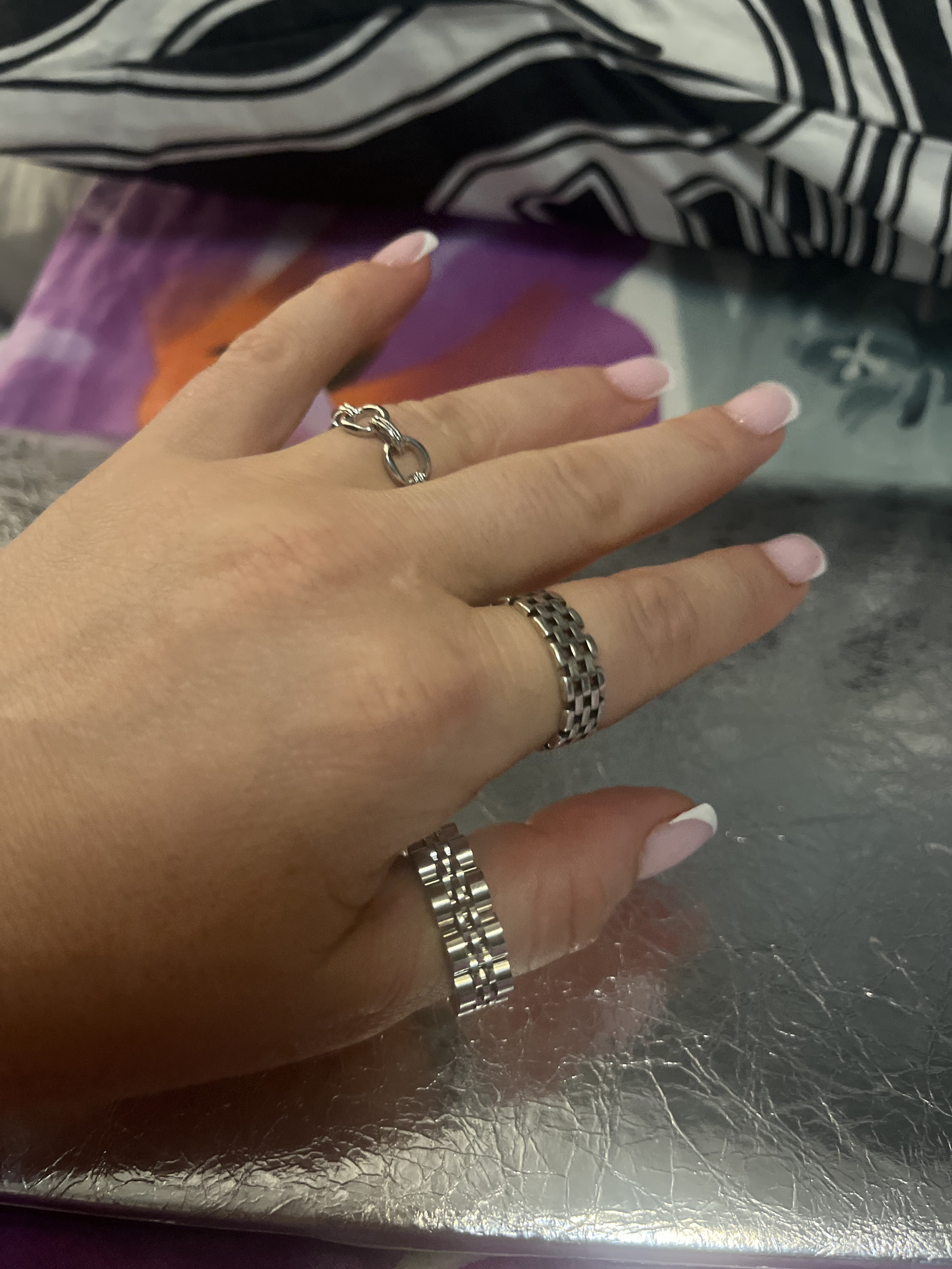 Фотография покупателя товара Кольцо «Звенья» трендовая линия, цвет серебро, безразмерное - Фото 1