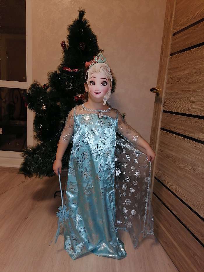 Фотография покупателя товара Карнавальный костюм «Эльза», сатин 2, платье, корона, р. 28, рост 110 см - Фото 1