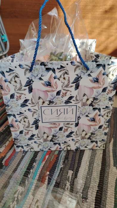 Фотография покупателя товара Пакет подарочный с широким дном, упаковка, «Special for you», 25×19×18 см - Фото 2