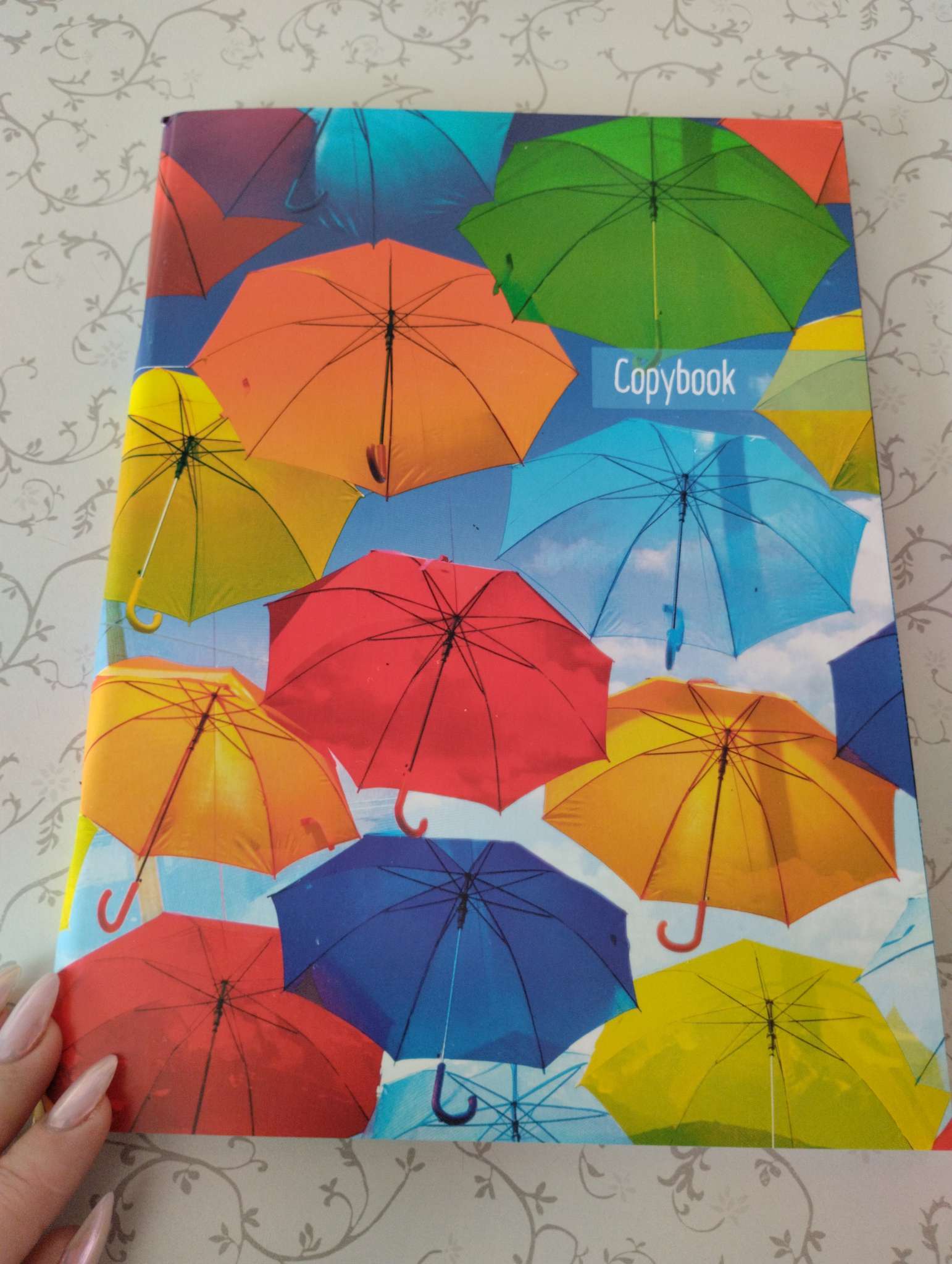 Фотография покупателя товара Тетрадь А4, 96 листов в клетку «Зонтики на небе», серые листы - Фото 2