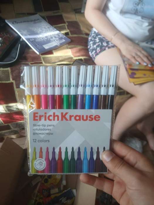 Фотография покупателя товара УЦЕНКА Фломастеры 12 цветов ErichKrause light, в футляре с европодвесом - Фото 1