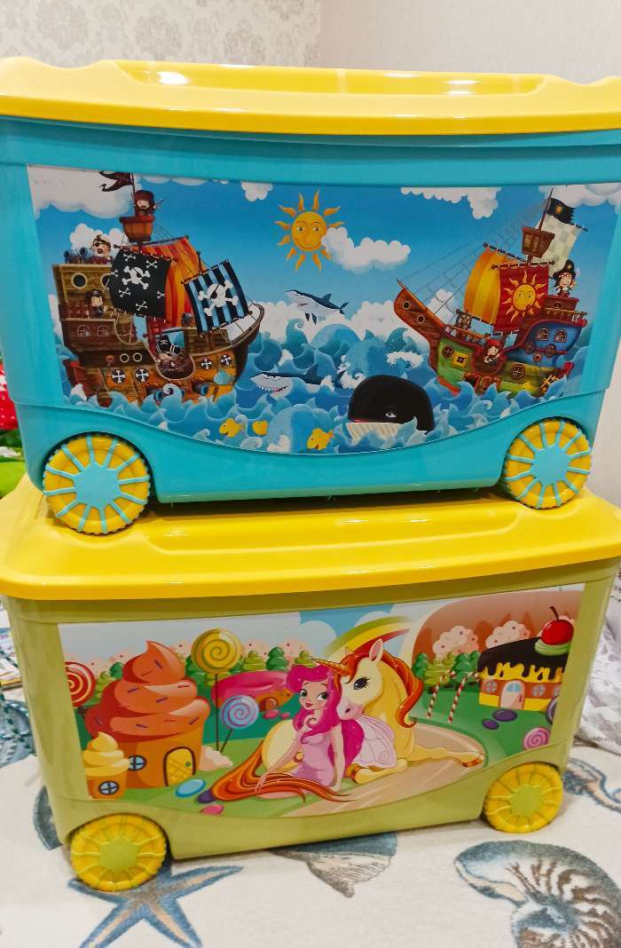 Фотография покупателя товара Ящик для игрушек на колёсах с аппликацией, цвет голубой - Фото 1