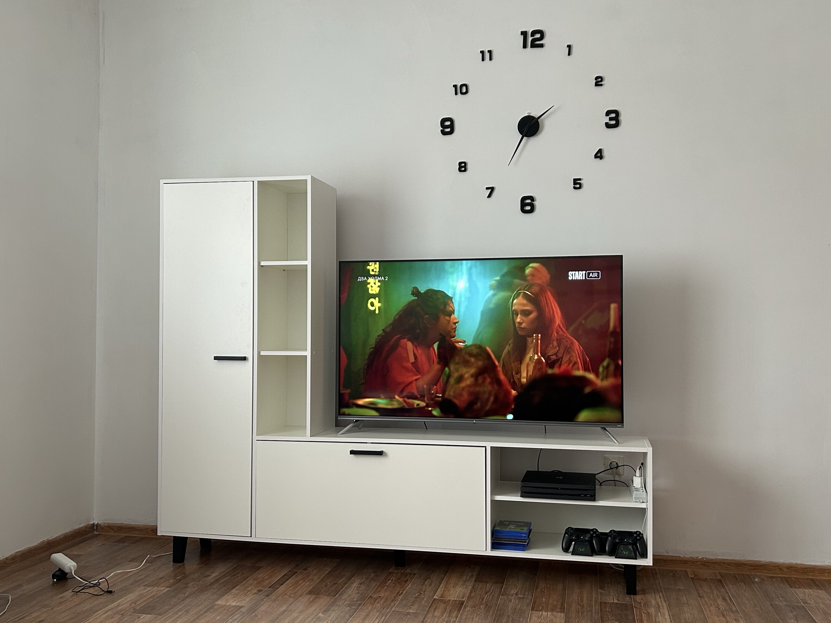 Фотография покупателя товара УЦЕНКА Гостиная Анриал, Дуб крафт золотой/Белый - Фото 4