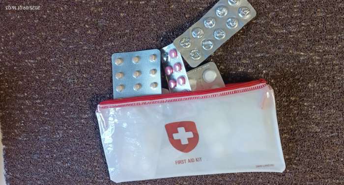 Фотография покупателя товара Аптечка дорожная плоская FIRST AID KIT, 20.5×9.5 см - Фото 2