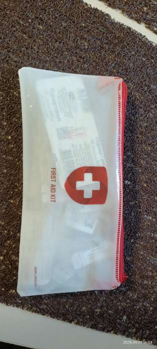 Фотография покупателя товара Аптечка дорожная плоская FIRST AID KIT, 20.5×9.5 см - Фото 4