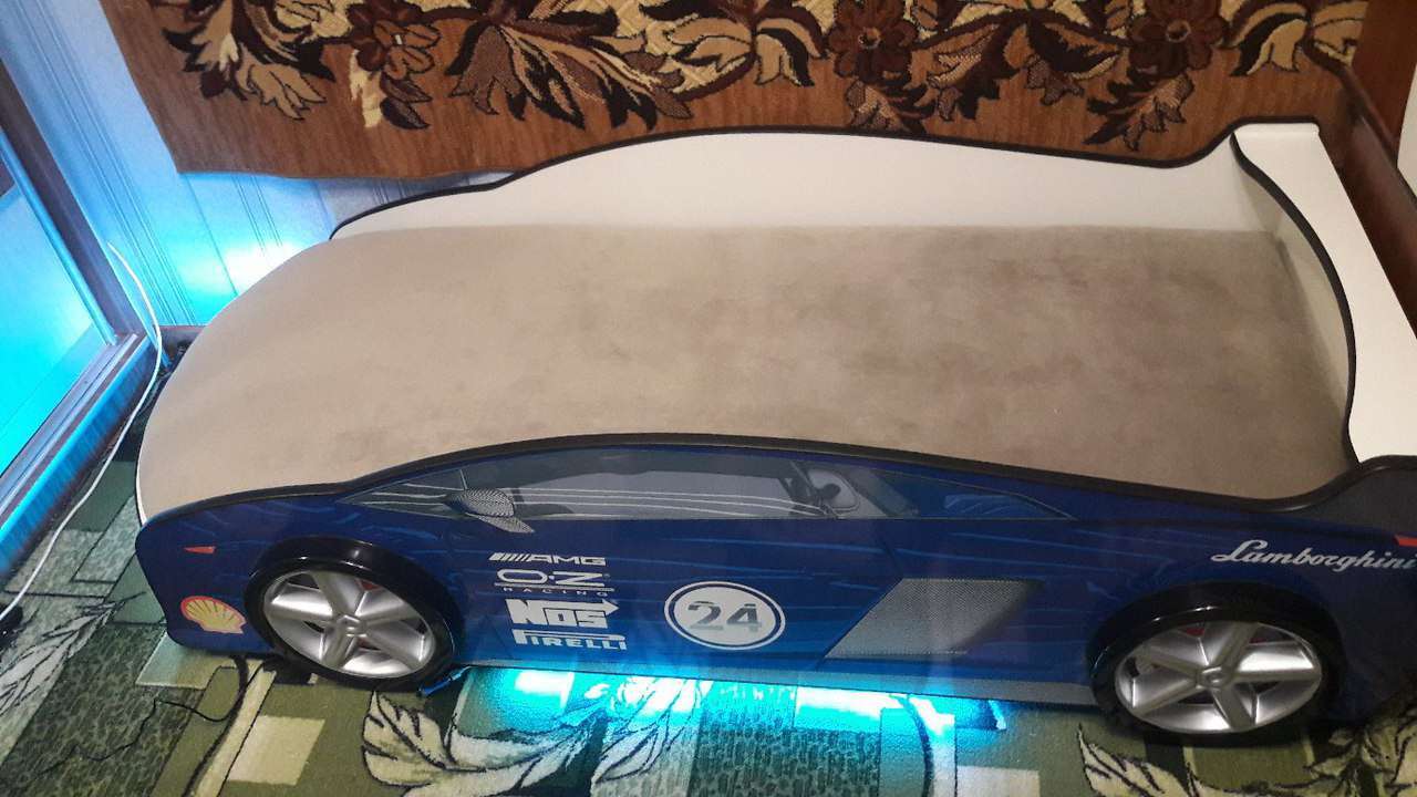 Фотография покупателя товара Кровать машина «Ламба синяя», матрас, подсветка дна и фар, пластиковые колёса, 2 шт - Фото 31