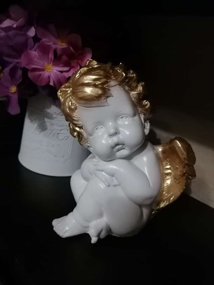 Фотография покупателя товара Сувенир "Ангел сидячий", белая с золотом, гипс, 17 см - Фото 1