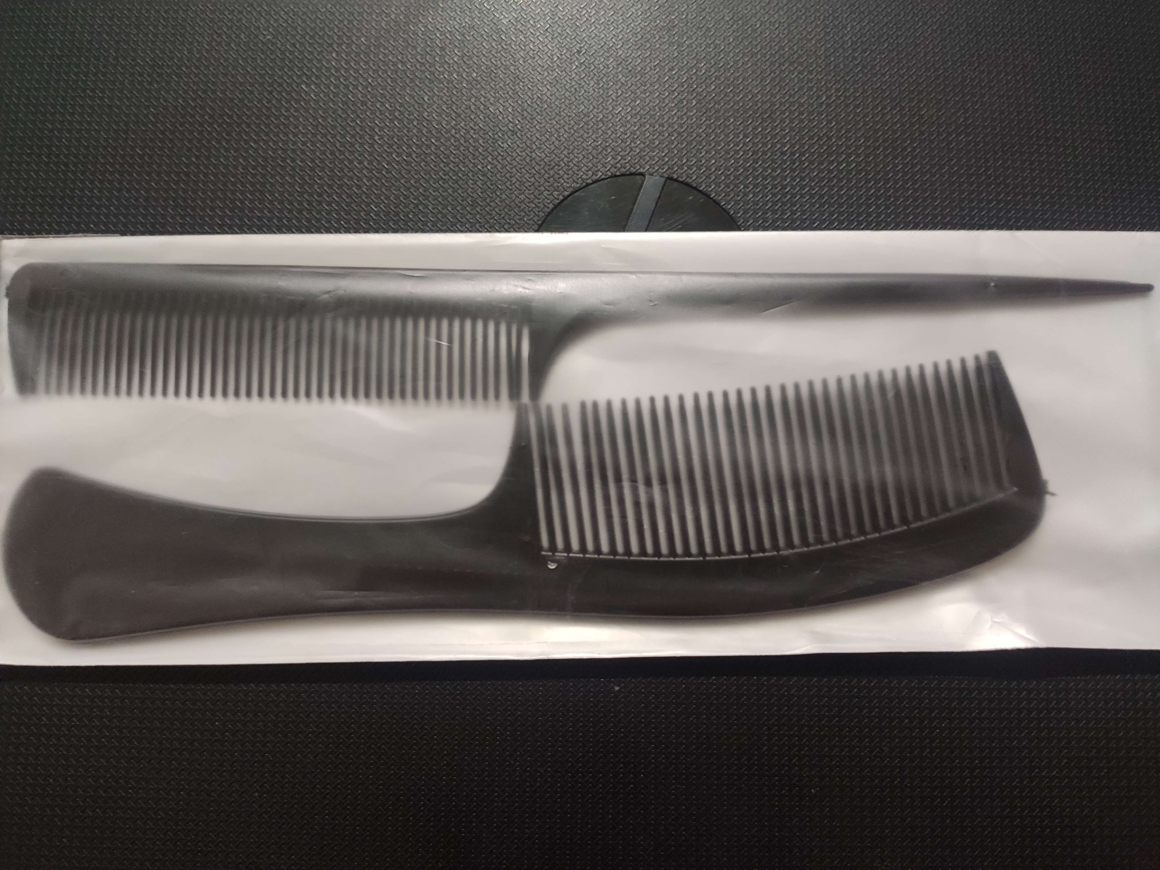 Фотография покупателя товара Набор расчёсок, 2 предмета, цвет чёрный