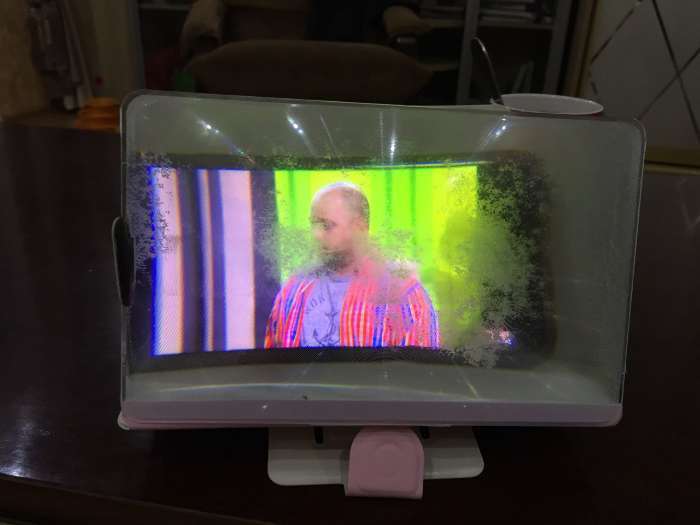 Фотография покупателя товара Увеличительное стекло для телефона LuazON, 7", эффект телевизора, складное, МИКС - Фото 5