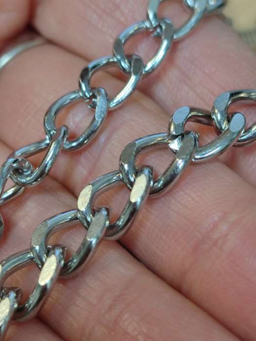 Фотография покупателя товара Кольцо для брелока на цепочке, с карабином, d=28 мм, 39 см, цвет серебряный - Фото 3