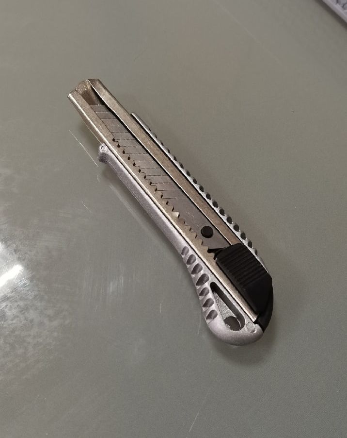 Фотография покупателя товара Нож канцелярский, 18 мм, металл с металлическим направляющим фиксатором, на блистере - Фото 2