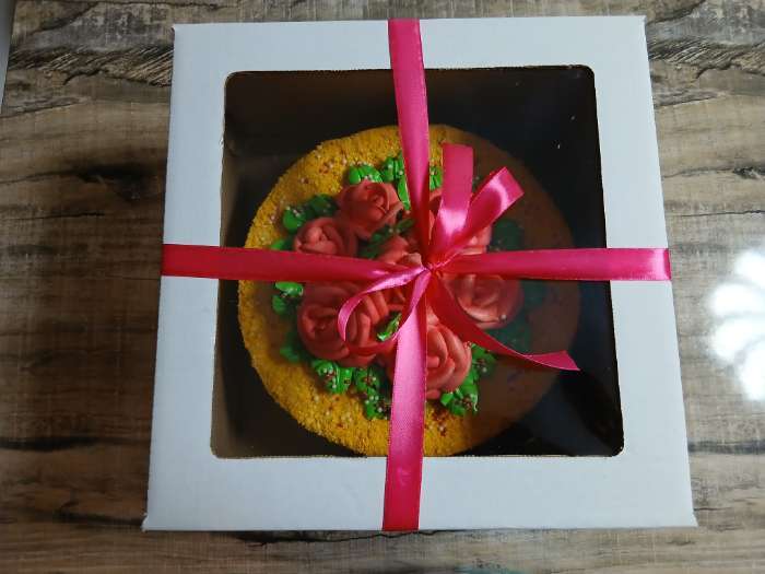 Фотография покупателя товара Коробка для торта, с окном, 30×30×19 см - Фото 2