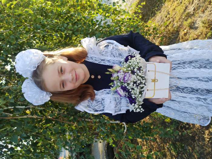 Фотография покупателя товара Пакет переноска для цветов, ручка цепь, «Красный», с золотым тиснением, 15×10.5×10 см - Фото 1