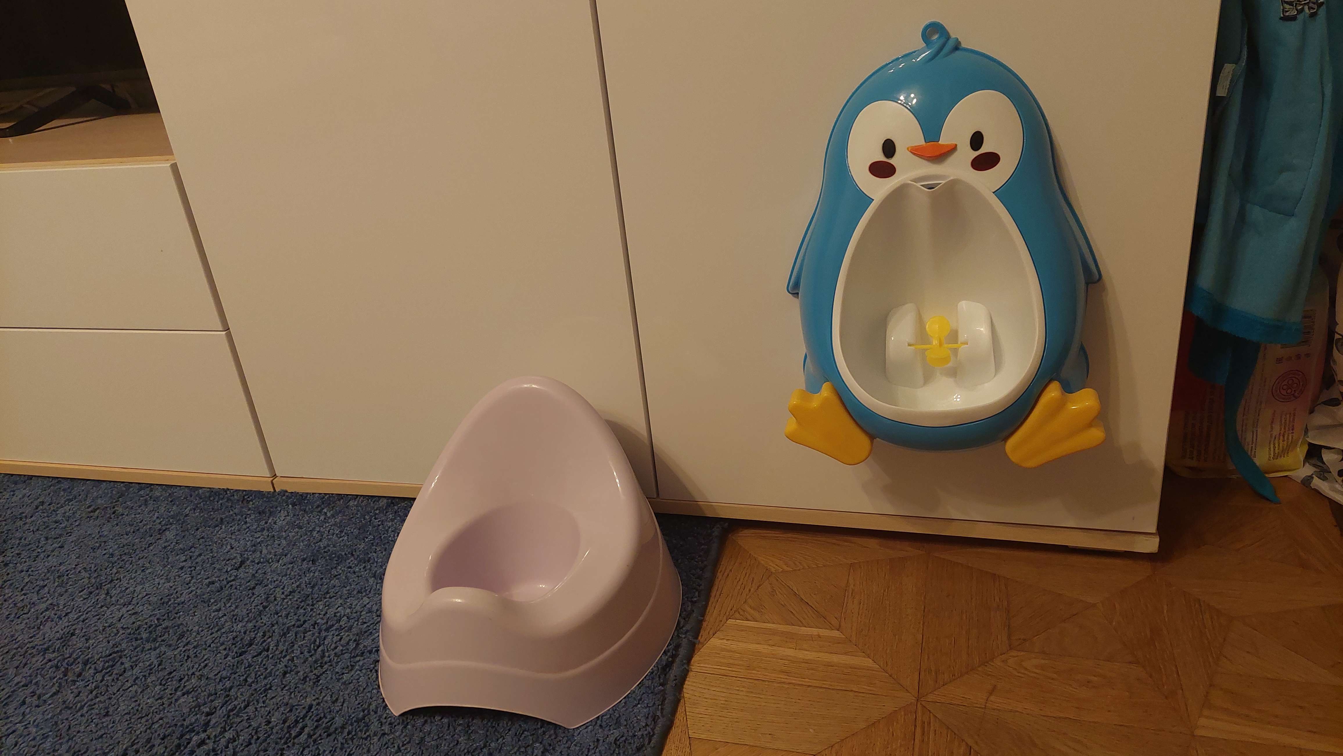 Фотография покупателя товара Писсуар детский «Пингвин», цвета МИКС - Фото 1