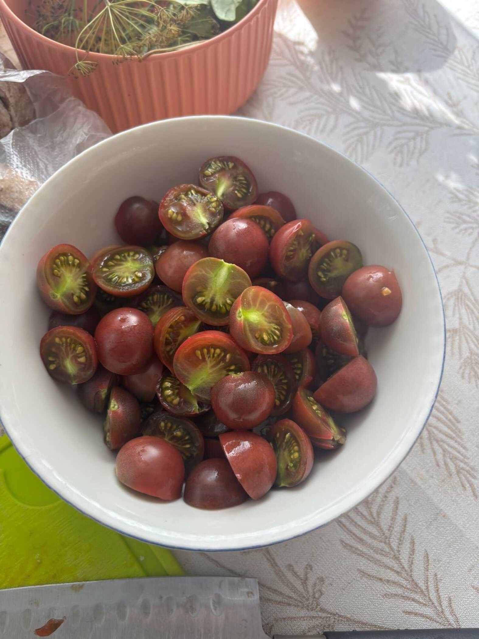 Фотография покупателя товара Семена Томат «Блэк черри», раннеспелый, индетерминантный, высокорослый, 20 шт. - Фото 3