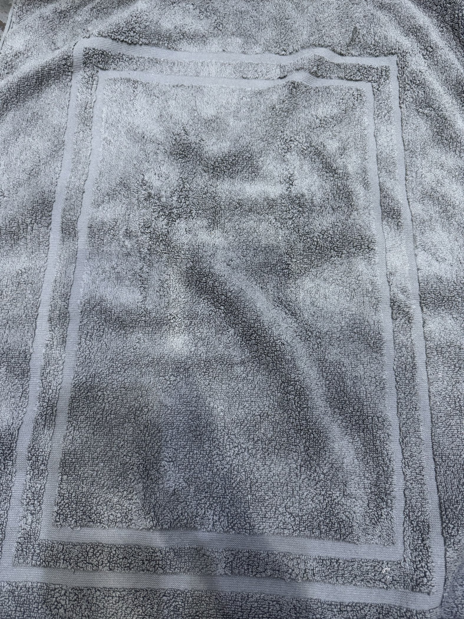 Фотография покупателя товара Коврик махровый «Этель» Classic, 50×70 см, хлопок 100%, серо-зелёный - Фото 2