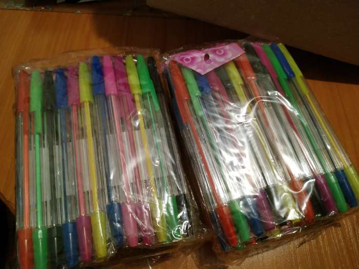 Фотография покупателя товара Набор ручек шариковых, 6 цветов, корпус прозрачный с цветными колпачками - Фото 4