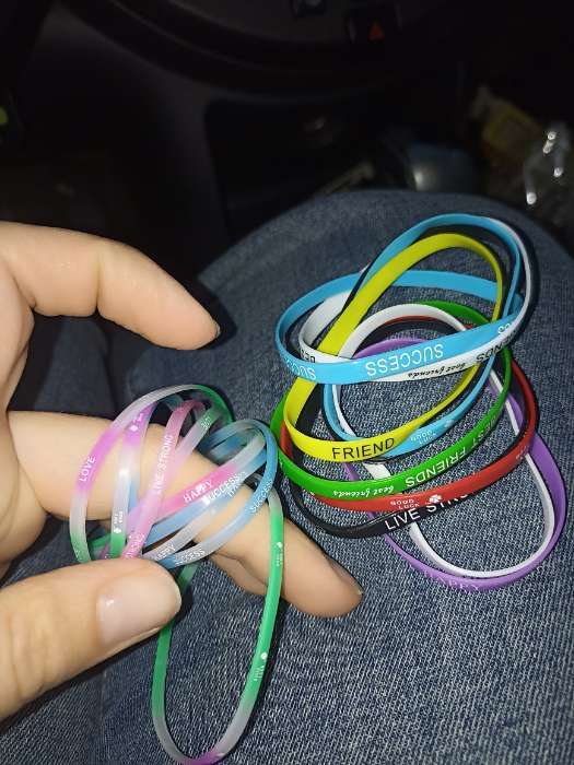 Фотография покупателя товара Силиконовый браслет «Светящийся» романтика, набор 10 шт., цвет МИКС, 6 см - Фото 1