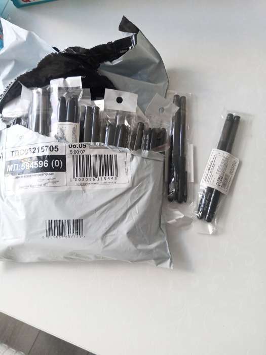 Фотография покупателя товара Набор гелевых ручек, 2 штуки, 0.7 мм, с резиновыми держателями, для ЕГЭ, в пакете - Фото 2