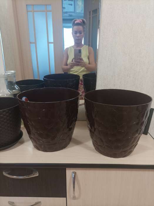 Фотография покупателя товара Горшок для цветов с поддоном «Камешки», 8 л, пластик, шоколадный - Фото 1