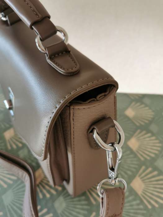 Фотография покупателя товара Сумка женская мессенджер TEXTURA на клапане, 24×7×16 см, молочная - Фото 9