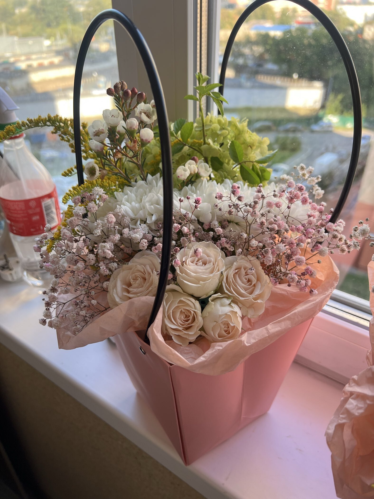 Фотография покупателя товара Сумка для цветов «Лиловая», влагостойкая, 17×17 - 11.5×11.5 - 20 см - Фото 4