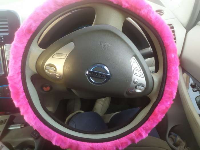 Фотография покупателя товара Оплетка на руль TORSO, меховая, мультиразмерная, розовый