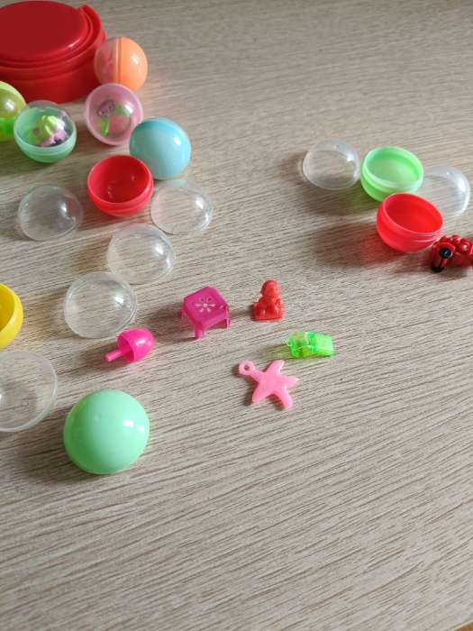 Фотография покупателя товара Игрушка - сюрприз «Енотик», в банке, 30 шт., МИКС - Фото 2