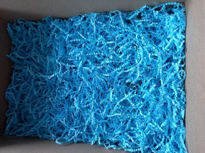Фотография покупателя товара Наполнитель бумажный для подарков, синий, 1000 г - Фото 1