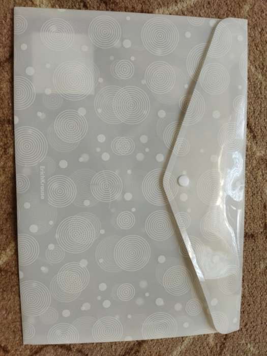 Фотография покупателя товара Папка-конверт на кнопке А4, 180 мкм, ErichKrause Pastel Dots, глянцевая, полупрозрачная, с рисунком