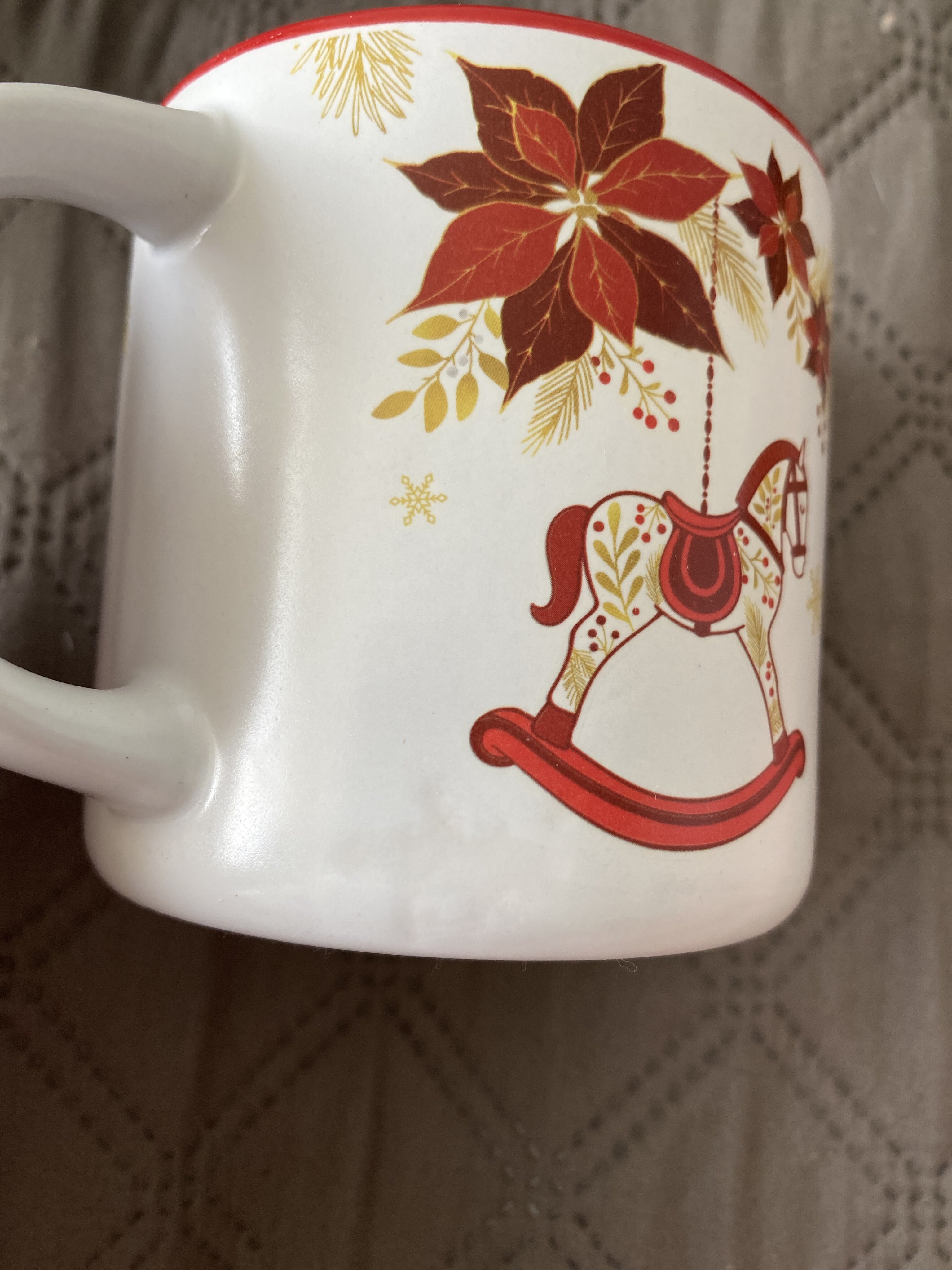 Фотография покупателя товара Кружка керамическая новогодняя «Новый год принесет счастье», 380 мл - Фото 6