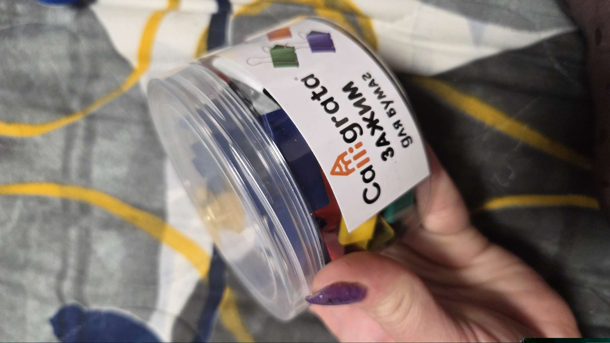 Фотография покупателя товара Набор зажимов для бумаг цветных 32 мм, 24 штук, 5 цветов, в пластиковой тубе - Фото 1